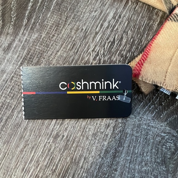 Scarf - Picture 3 of 4